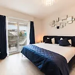 Swiss Flat * Lausana